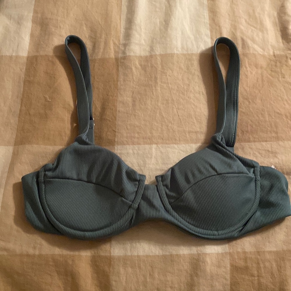 SHEIN Bikini top, Super cute, New never worn. Size Large